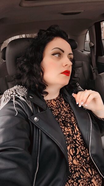  ,   Jekaterina, 37 ,   c , 