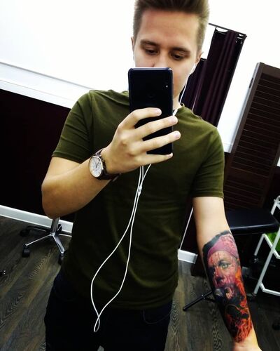  ,   Grisha, 25 ,   ,   