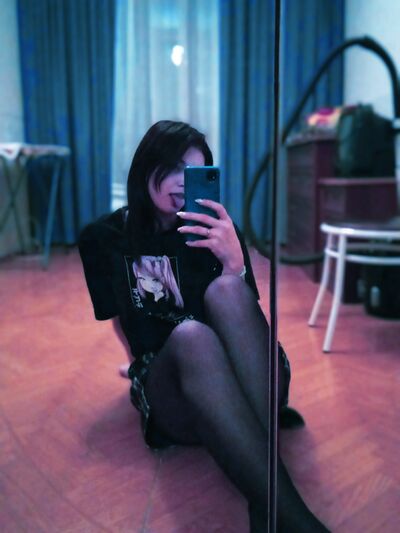  ,   Tanya, 24 ,   