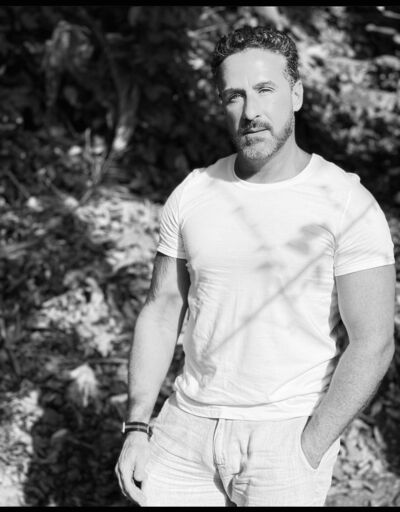  ,   Yvon, 53 ,   ,   