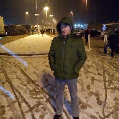  ,   Hugo, 49 ,   ,   , c 