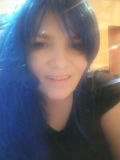  ,   Lilia, 44 ,   ,   