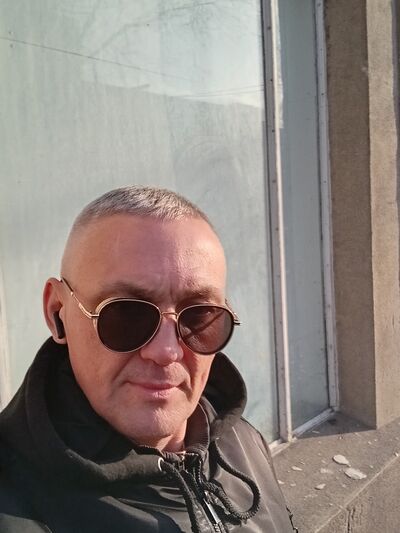  ,   Maks, 46 ,   ,   