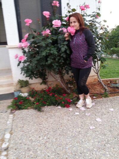  ,   Tina, 48 ,     , c 