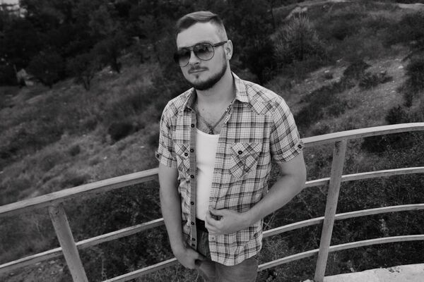  ,   Maks, 35 ,   ,   , c 