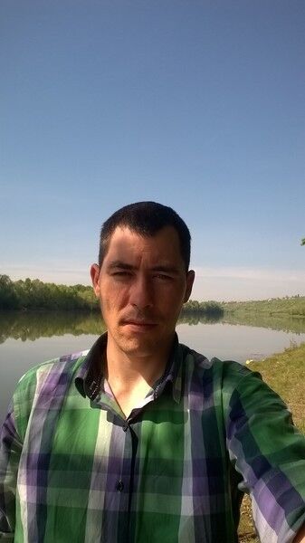  15833858  Vasili, 37 ,    