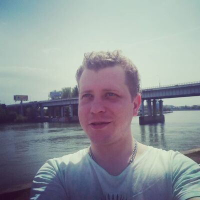  ,   Maksim, 37 ,  