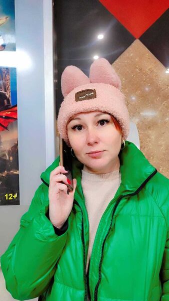  ,   Anastasia, 39 ,   ,   , 