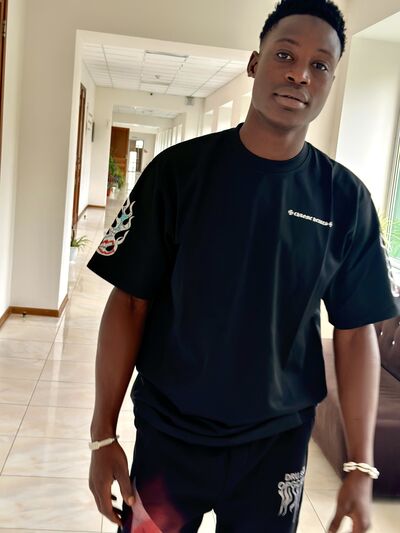  ,   Momo, 26 ,   ,   , c , 