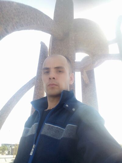  ,   Umo, 32 ,   ,   