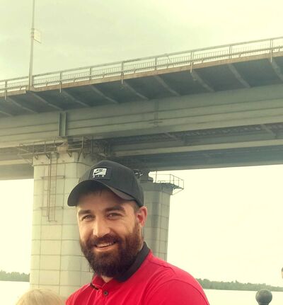  ,   Anton, 40 ,   ,   
