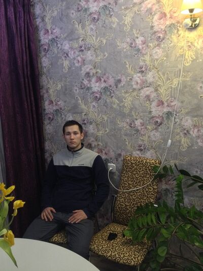  ,   Rinat, 32 ,   
