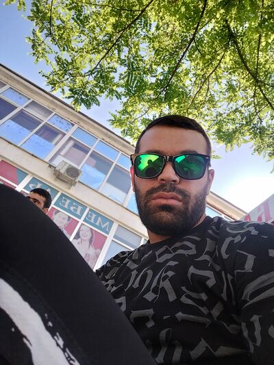  ,   Artur, 34 ,   ,   