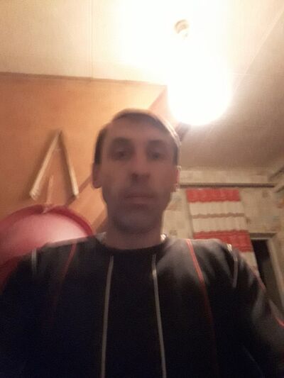  ,   Aleksanndr, 44 ,   