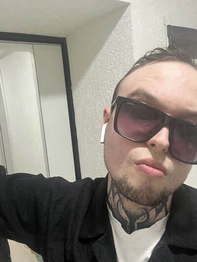  ,   Vladislav, 24 ,     , c 