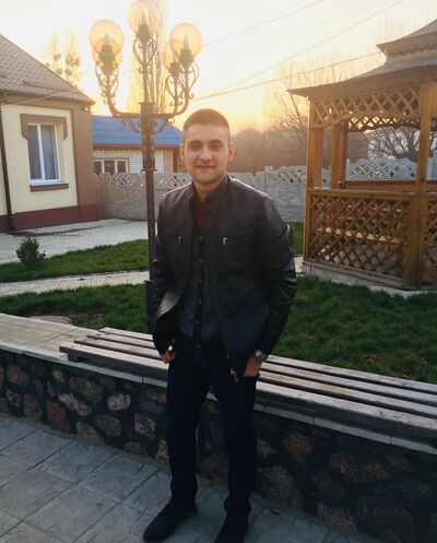  Richmond Hill,   Kamal, 28 ,   ,   , c 