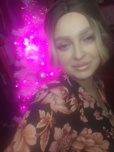  ,   Nelia, 27 ,   ,   