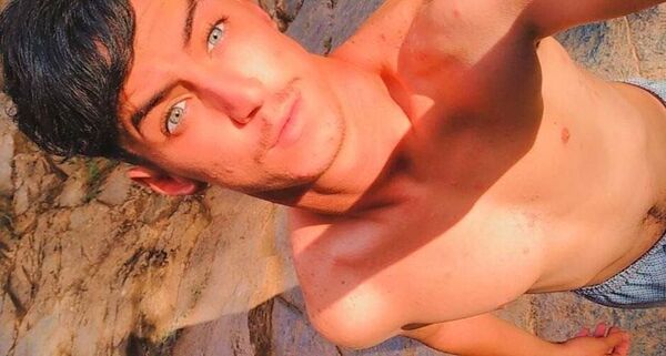  Algiers,   Yacine, 25 ,   ,   