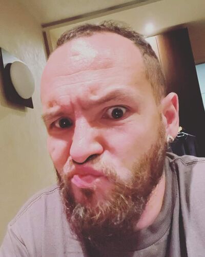  ,   Vlad, 40 ,   ,   