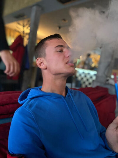  ,   Ivo, 26 ,   ,   , c 