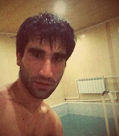  --,   Armen, 33 ,   ,   