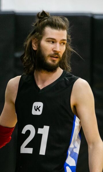  Karmi'el,   Roman, 32 ,  