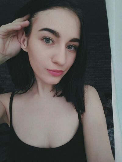  ,   Maria, 25 ,   