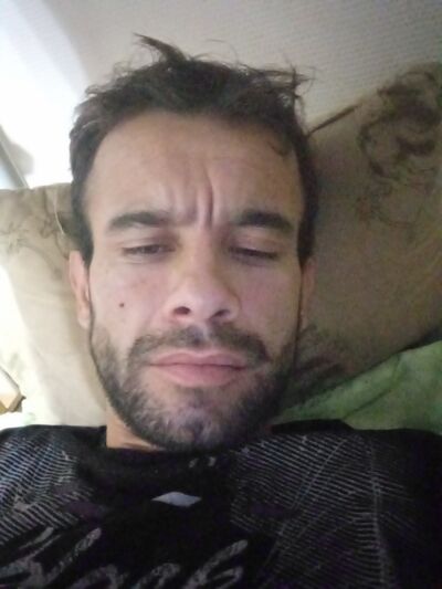  ,   Farrukh, 33 ,   c 