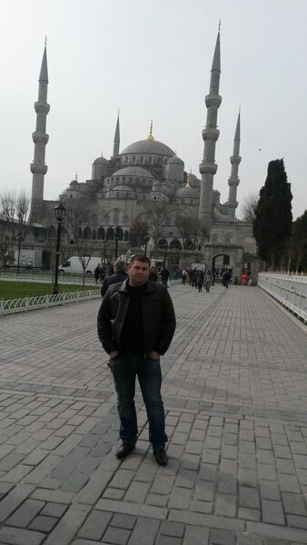  ,   Gio, 44 ,   