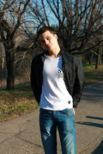  ,   Maks, 34 ,     , c 