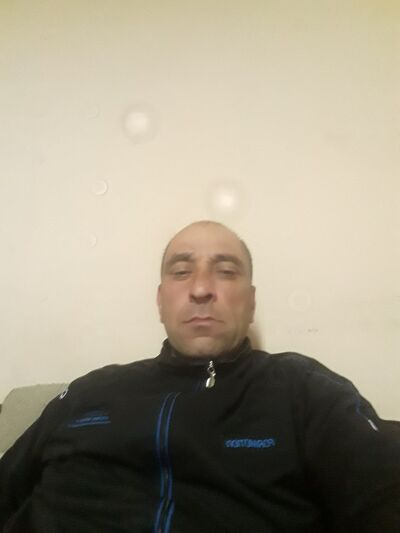  ,   Sarkis, 49 ,   ,   , c 