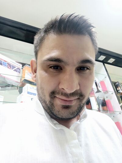 ,   Merik, 39 ,   