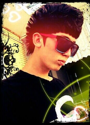  ,   Shoxrux, 32 ,   