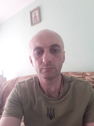  ,   Vasyl, 33 ,   ,   