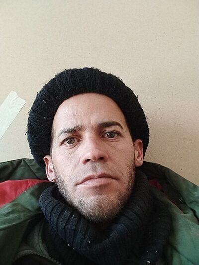  ,   Yoelvis, 37 ,   ,   , c , 