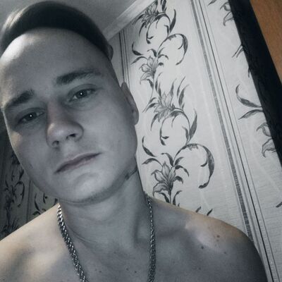  ,   Maxim, 22 ,   ,   