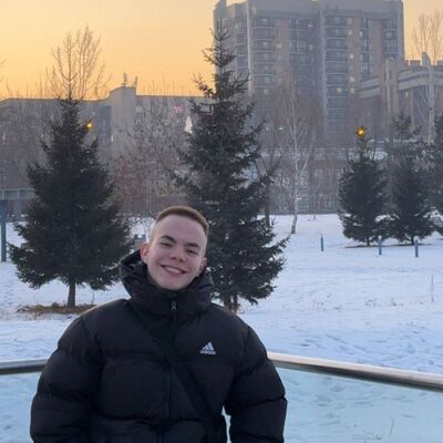  ,   Ilya, 19 ,   ,   