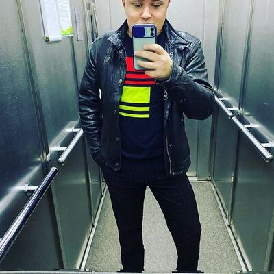  ,   Mark, 32 ,   c 