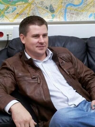  ,   Alexs, 52 ,   