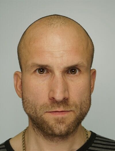 42288128  Vitali, 38 ,    
