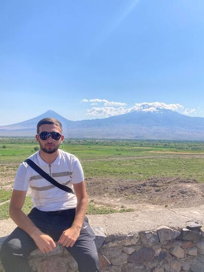  ,   Hovo, 24 ,   ,   