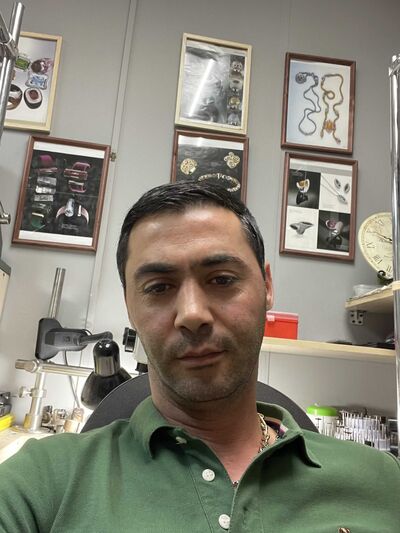  ,   Artur, 38 ,   ,   