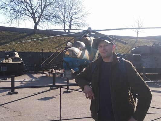  ,   Viktor, 48 ,     , c 