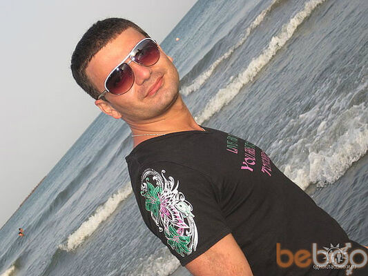 ,   Arkadi, 43 ,   