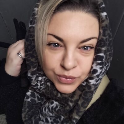  ,   Irisha, 42 ,   ,   