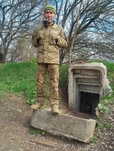  ,   Renat, 52 ,   ,   , c , 