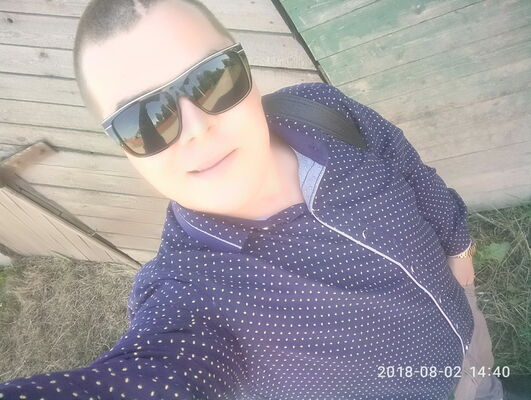  ,   Dmitry, 32 ,  