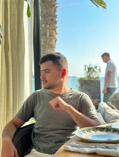  ,   Ruslan, 27 ,   ,   , c , 