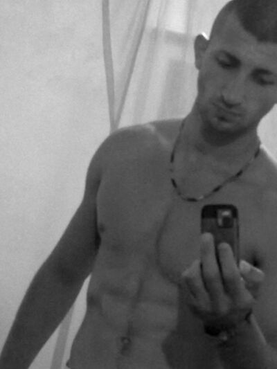 ,   Kalean, 33 ,     , c 