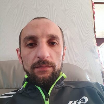  La Roche-sur-Yon,   Armen Monte, 33 ,   c 